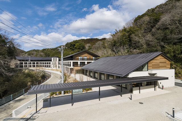 3階建耐火建築 全国初 自治体間連携による複合介護施設（静岡県賀茂郡）